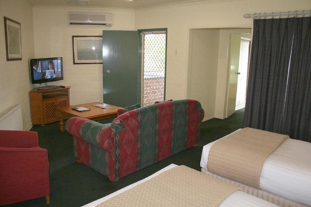 Grand Country Lodge Motel Mittagong Exterior photo